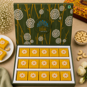Kaju Kesar Barfi Square With Flower